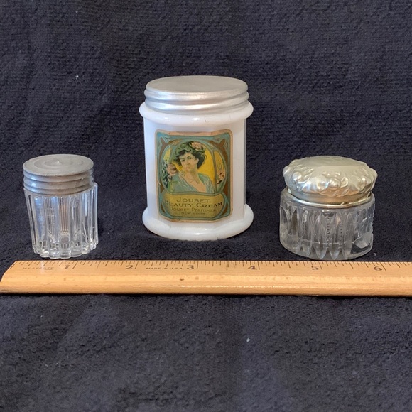 Lot of 3 antique salve jars with lids - Picture 1 of 5